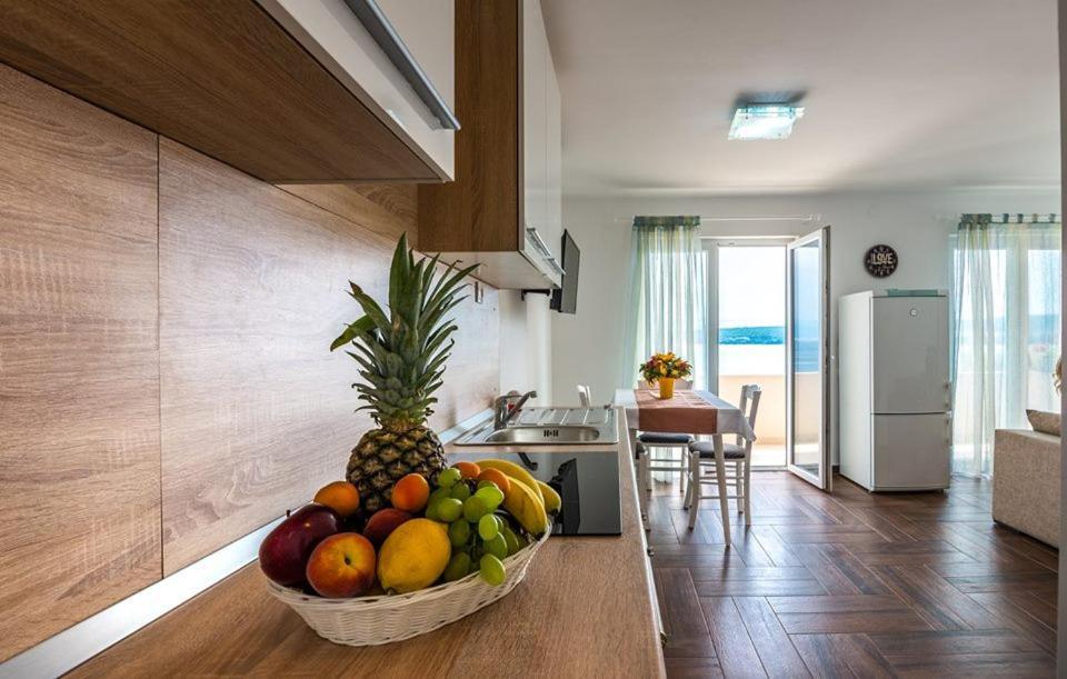 Apartments Dora Vantacici Extérieur photo