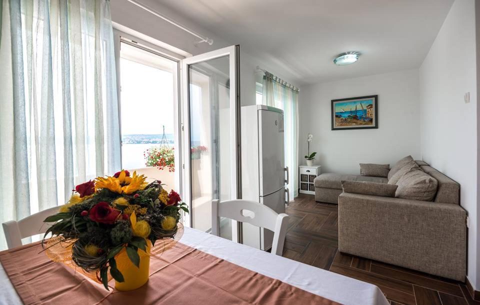 Apartments Dora Vantacici Extérieur photo