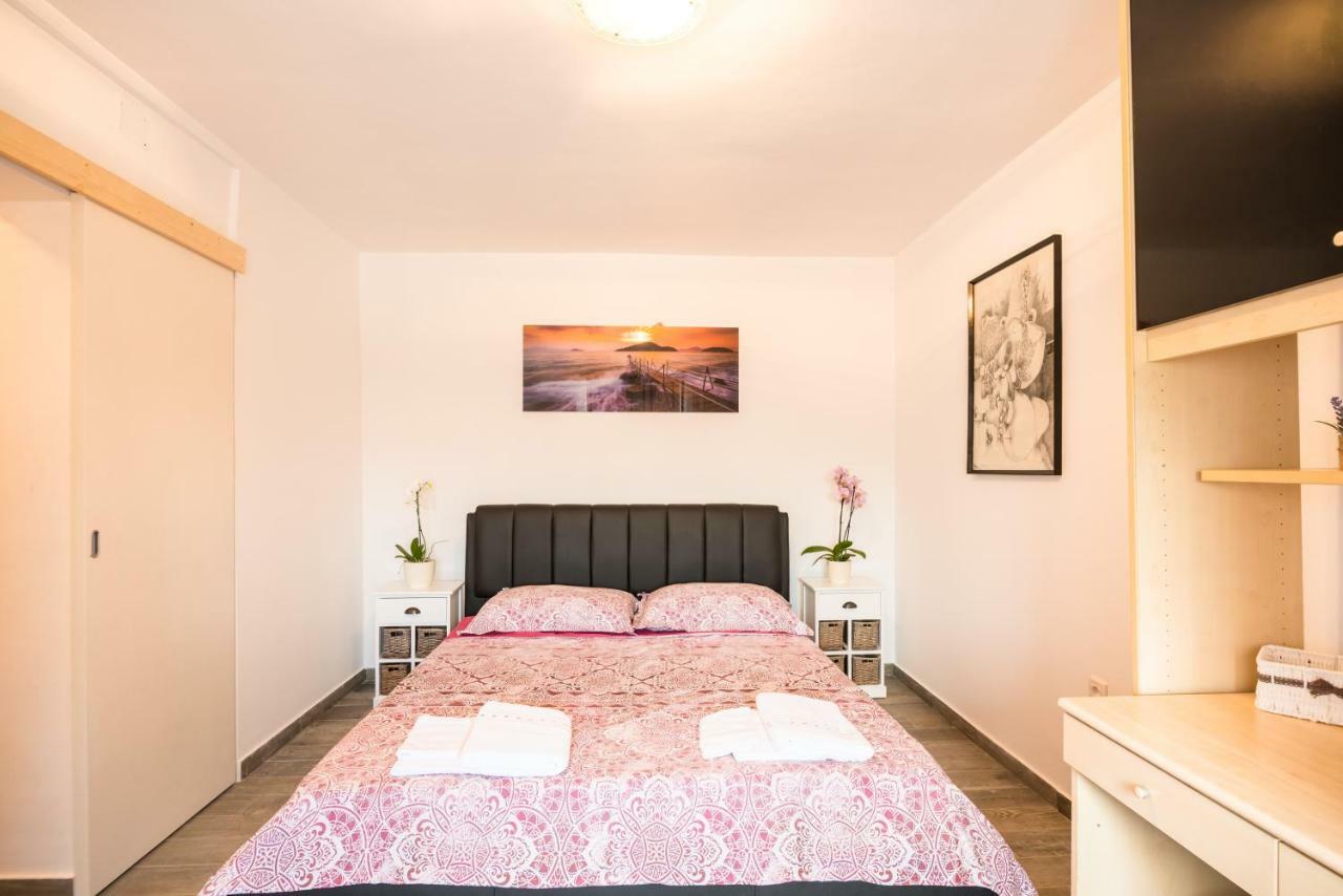 Apartments Dora Vantacici Extérieur photo