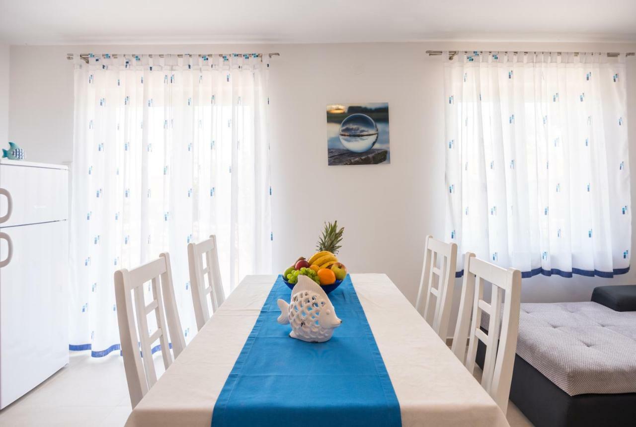 Apartments Dora Vantacici Extérieur photo