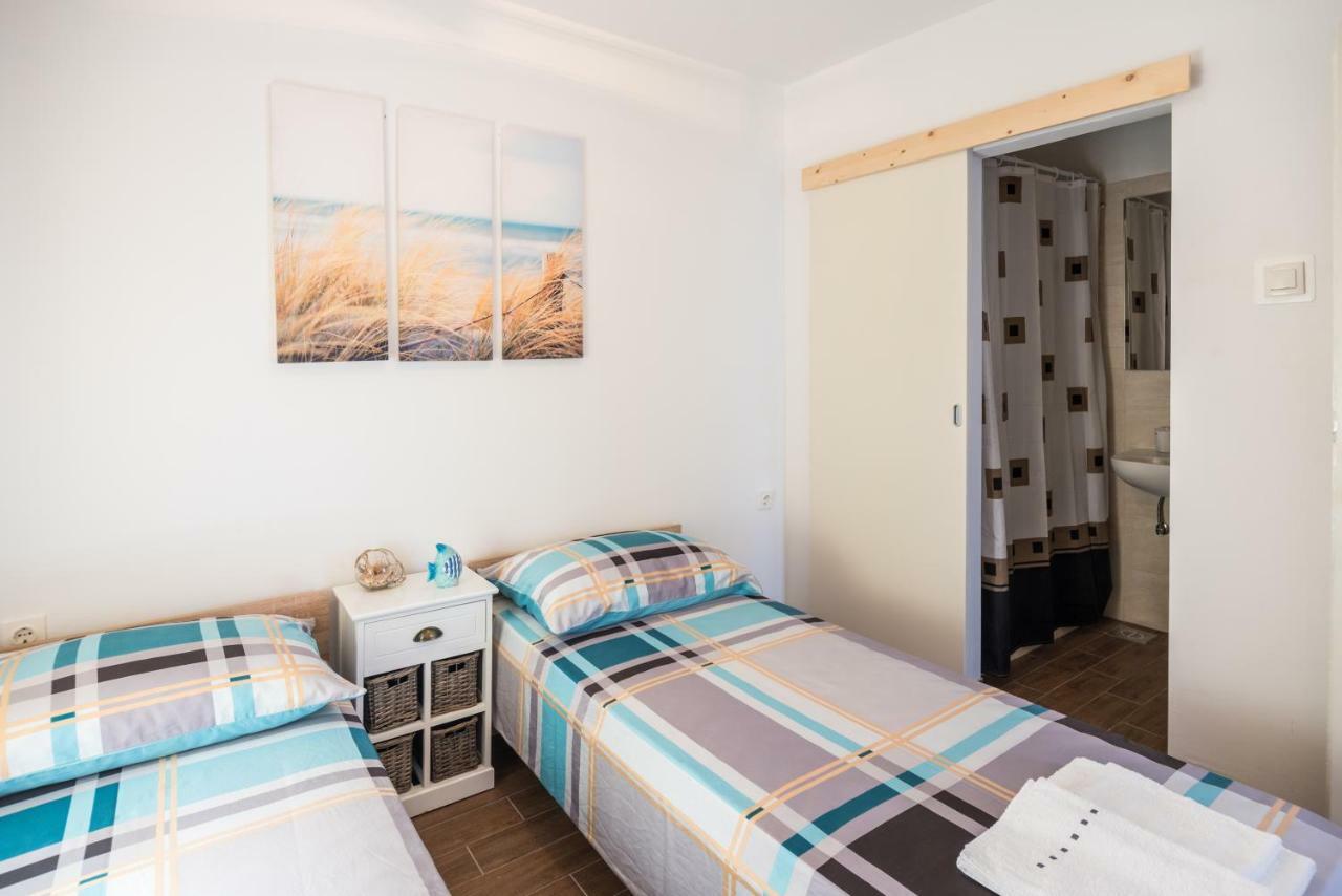 Apartments Dora Vantacici Extérieur photo