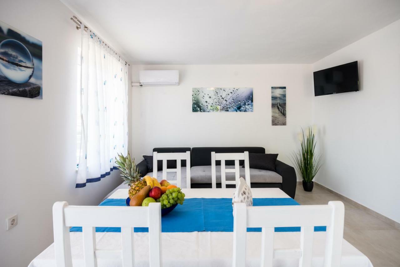 Apartments Dora Vantacici Extérieur photo